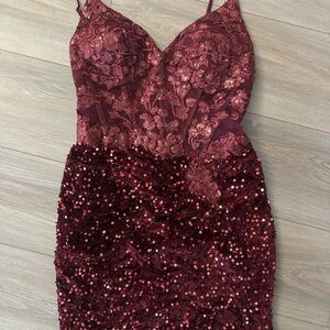 Elegant Burgundy Sequin Mini Dress